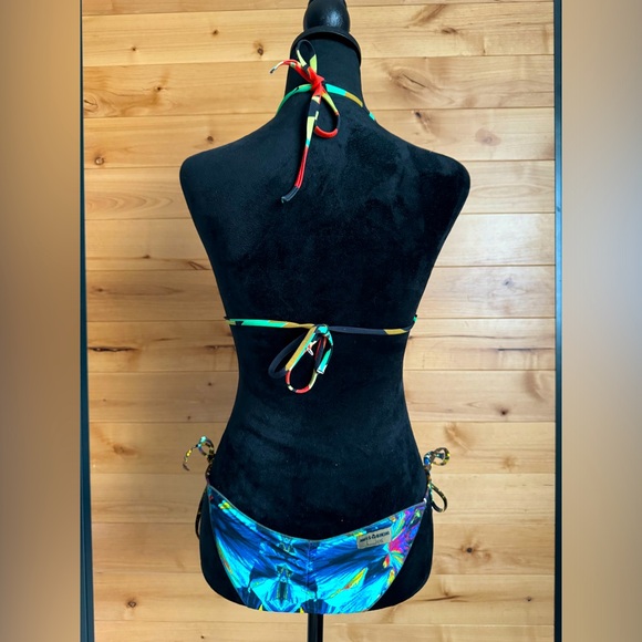 VICTORIA SECRET Bikini - Picture 2 of 9